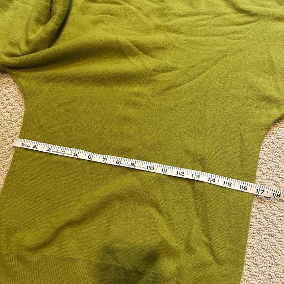 Ann Taylor 100 percent cashmere green boatneck dolman sleeve sweater - Picture 3 of 9